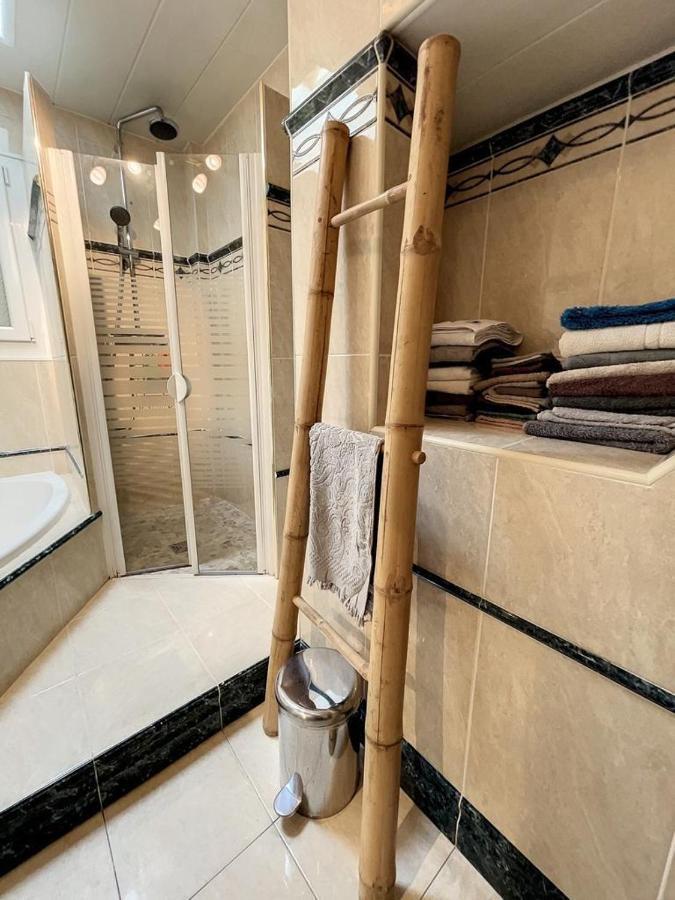 Apartamento Chez Amélie Crémieu Exterior foto